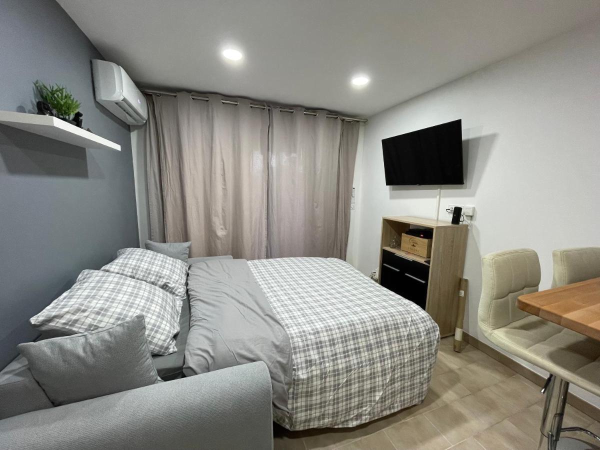 אנטיב 2 Pieces Climatise-Wifi / 4 Voyageurs / Boxe Prive / 2 Piscines / 2 Tennis / Petanque / Pingpong מראה חיצוני תמונה