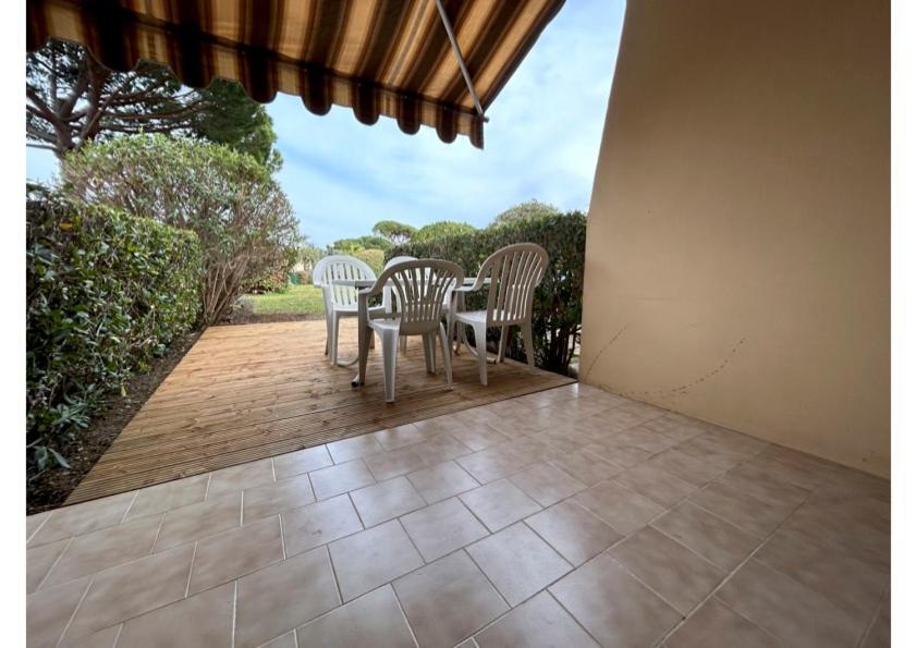אנטיב 2 Pieces Climatise-Wifi / 4 Voyageurs / Boxe Prive / 2 Piscines / 2 Tennis / Petanque / Pingpong מראה חיצוני תמונה