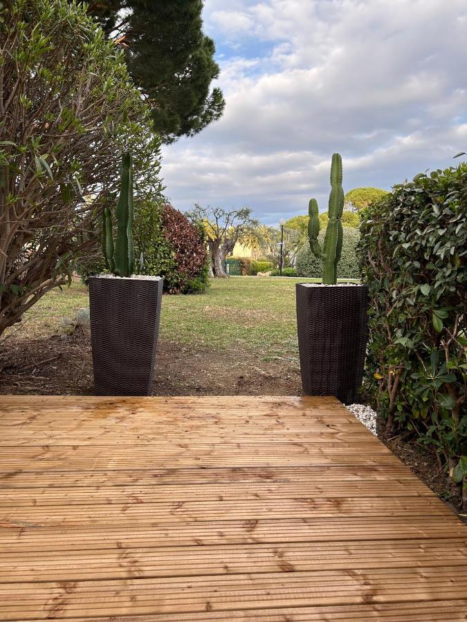 אנטיב 2 Pieces Climatise-Wifi / 4 Voyageurs / Boxe Prive / 2 Piscines / 2 Tennis / Petanque / Pingpong מראה חיצוני תמונה